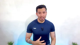 Hombre Cuabano hetero dotado de 25cm permite que masajista de pies le de sexo oral hasta venirse en su boca&excl; Relato sexual